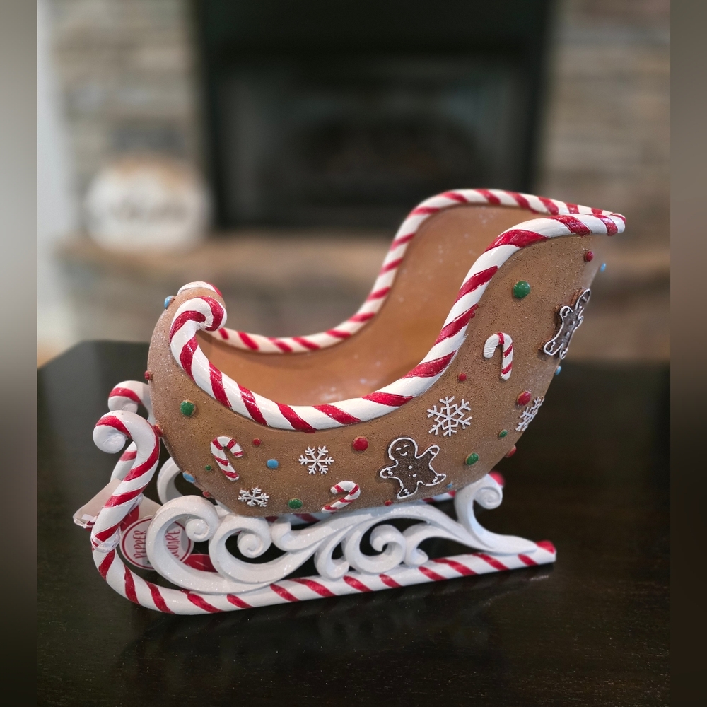 Festive Gingerbread Sleigh with Candy Cane Accents-NWT